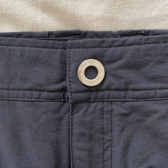 The North Face skort size 8 black - Picture 11 of 12